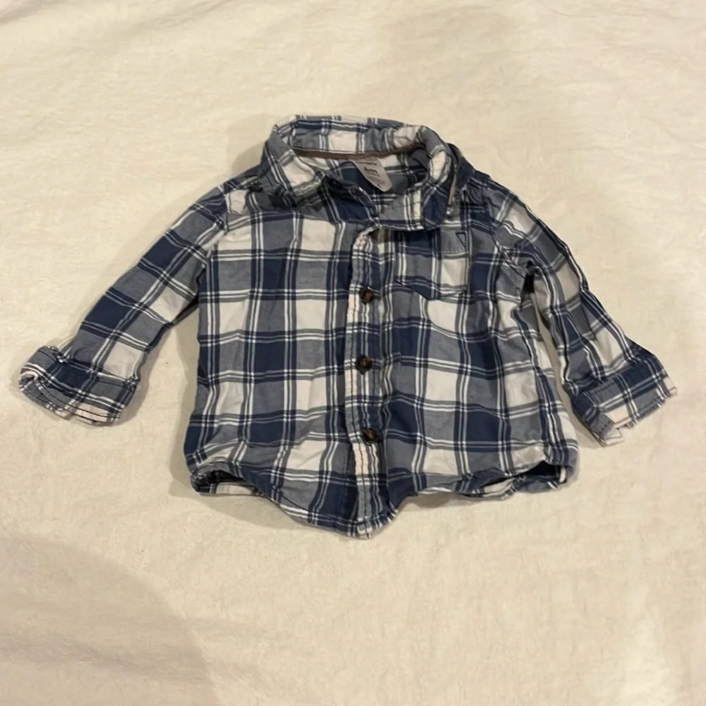 Bundle of Carter’s 6M Tops